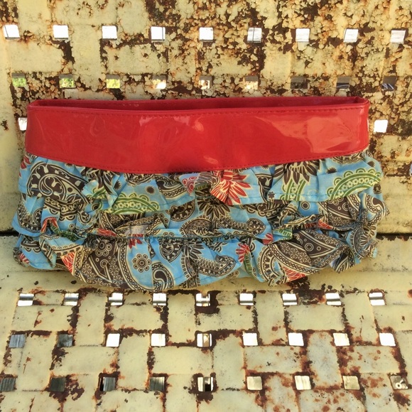 Mud Pie Handbags - Mud Pie ruffled wristlet